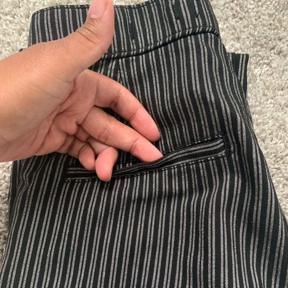 Hollister black and white pinstriped ultra high-rise skinny’s! - Picture 2 of 12